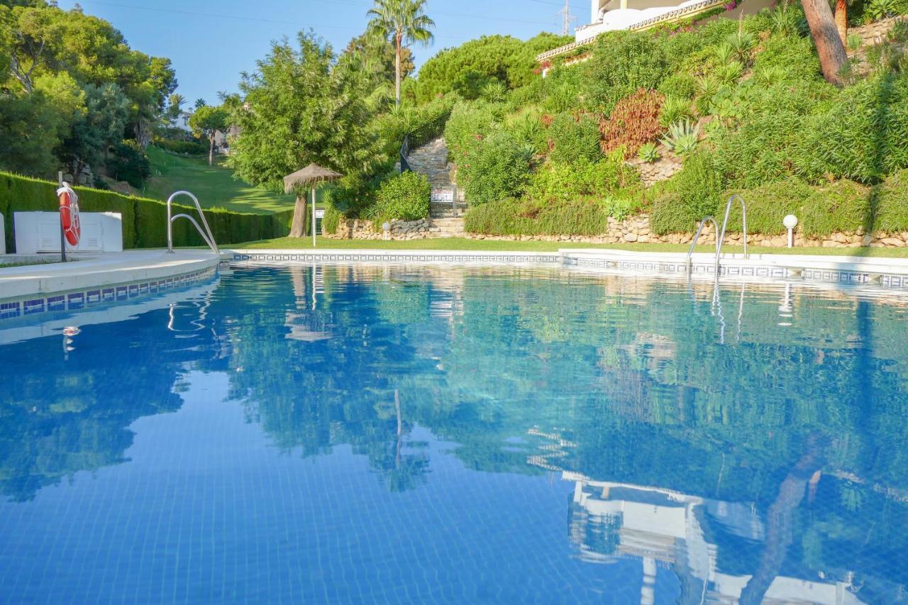 Fantastic Views, Large Apartment With 3 Pools, Minutes From Beach And Golf Mijas Costa Spain Sitio de Calahonda Exterior photo